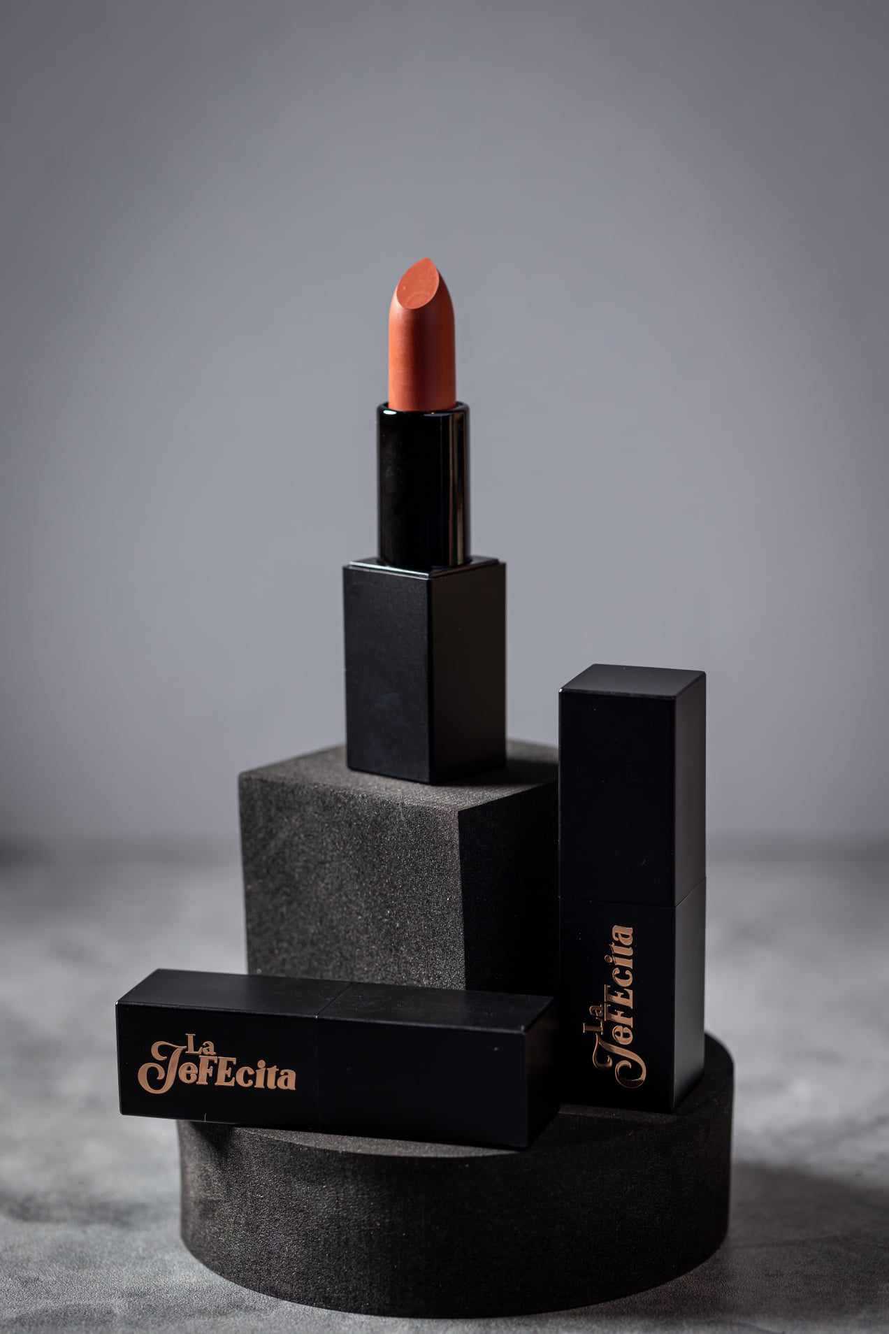 LIPSTICK: ROLE MODEL
