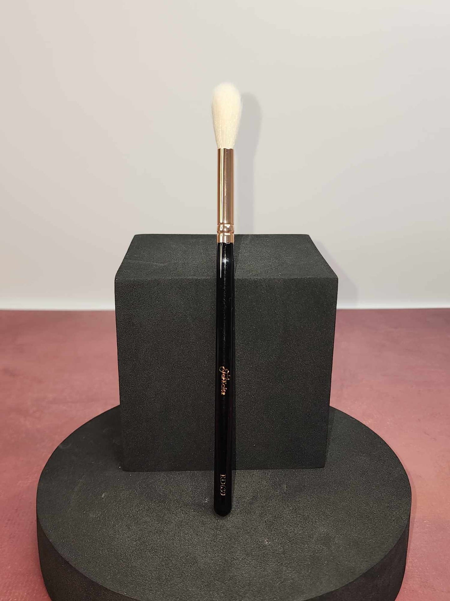 No. RD639- Highlight brush