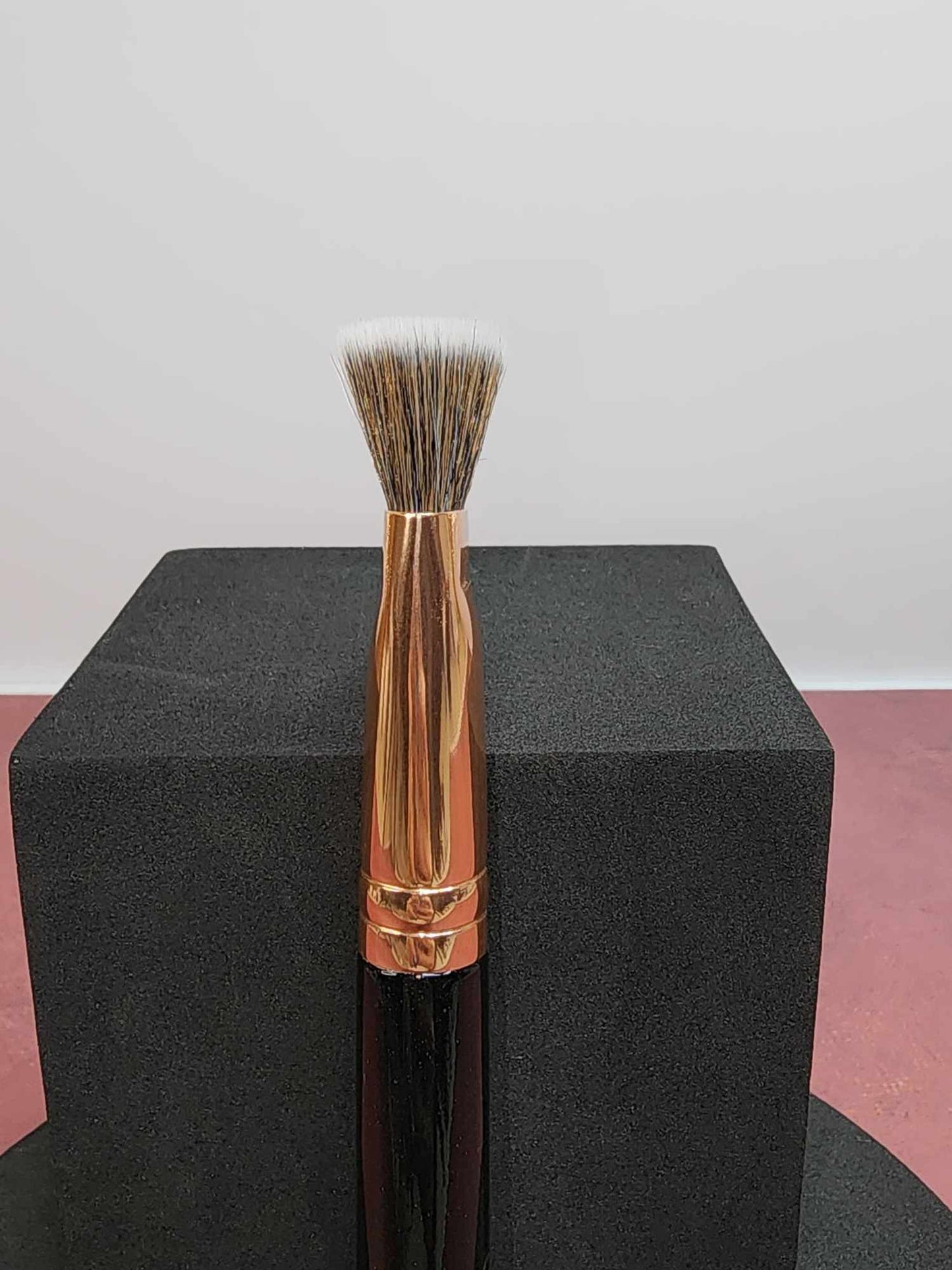 No. RD615- Contour flat brush